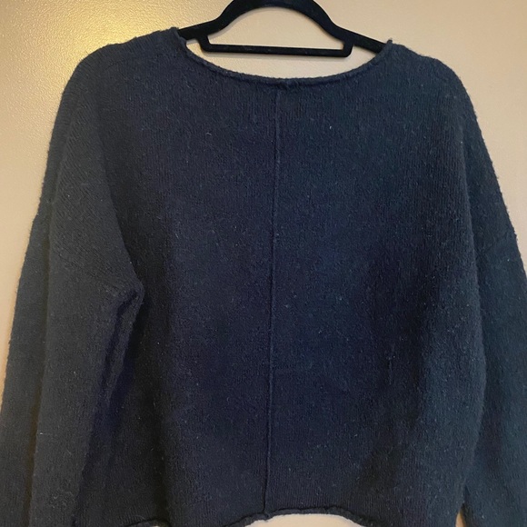 De Rigueur Black Long Sleeve Sweater - Picture 3 of 3